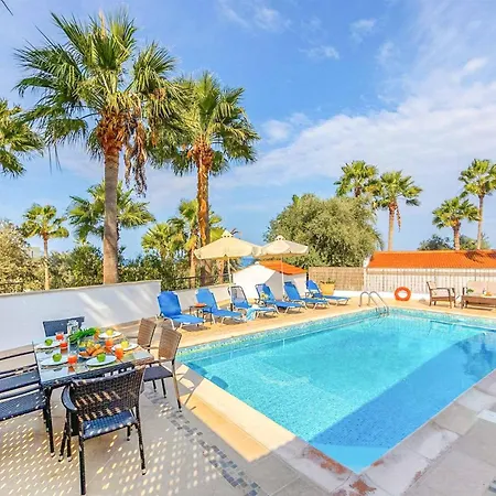 ヴィラ Evanthia Polis